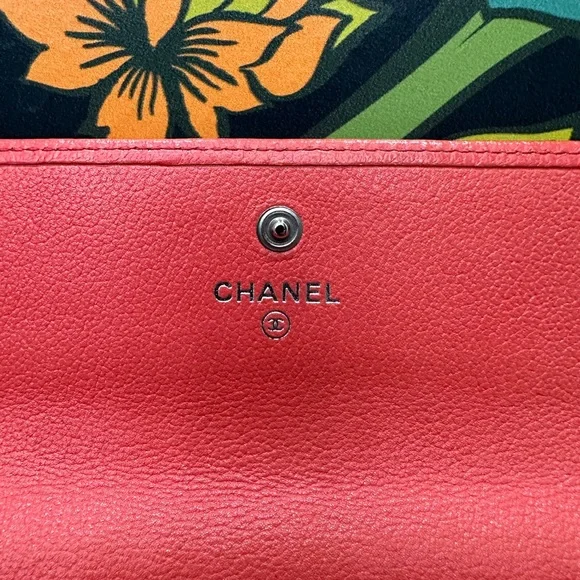 Chanel Camellia Embossed Long Wallet – Coral Caviar Leather - Picture 8 of 11